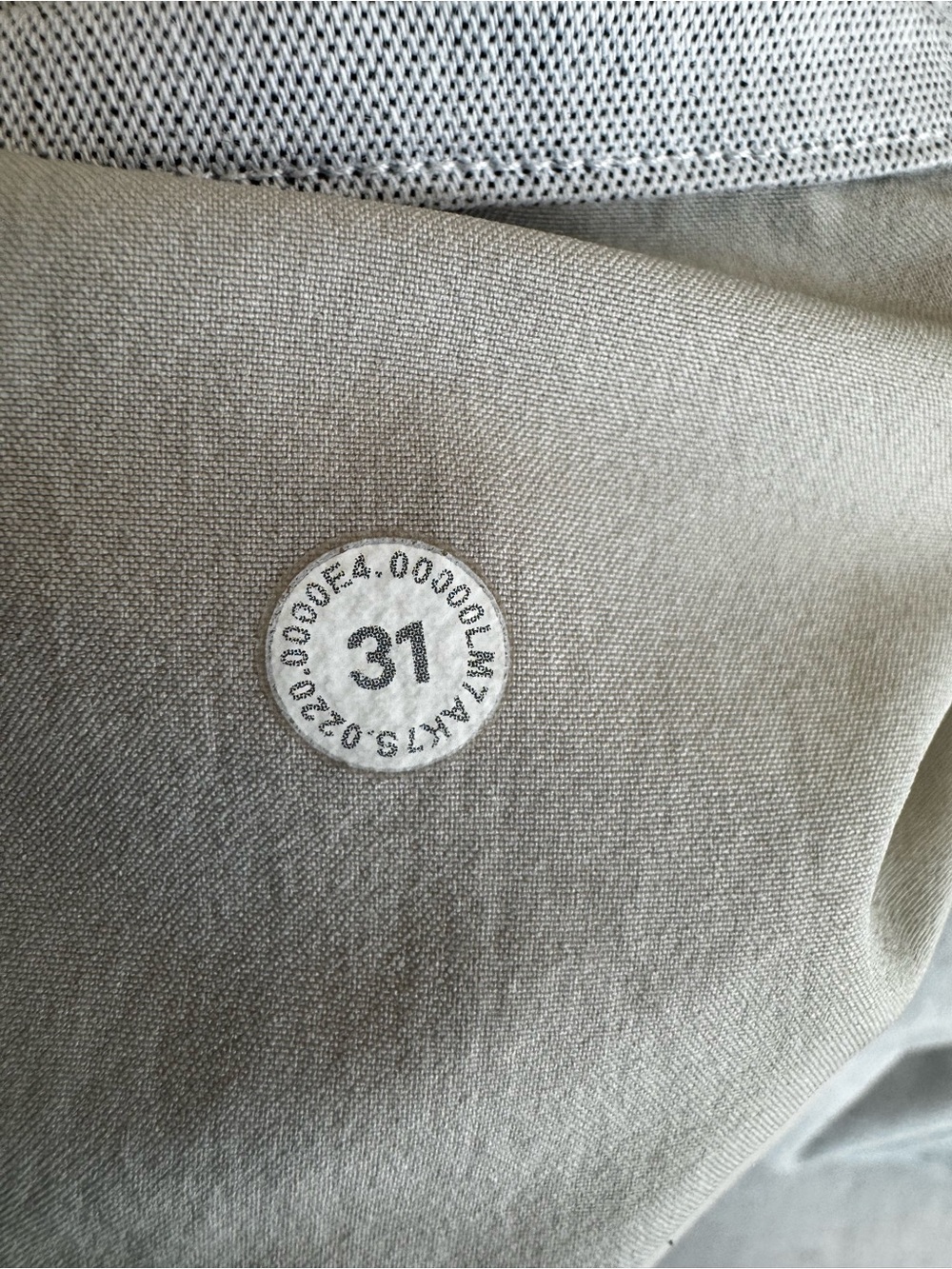 Lululemon Commission Classic-Fit Men's Light Gray Shorts Size 31” L 9” - Picture 6 of 8